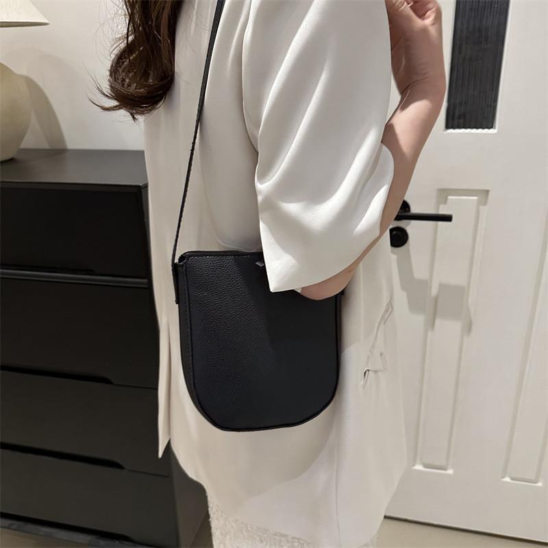 Chic Women's Small Square Bag Stylish 2024 Pu Leather Crossbody Bag With Zipper