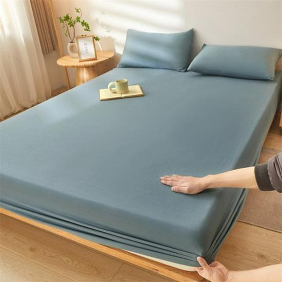 Pure Cotton Cartoon Print Fitted Sheet & Solid Color Mattress Protector Three-Piece Set