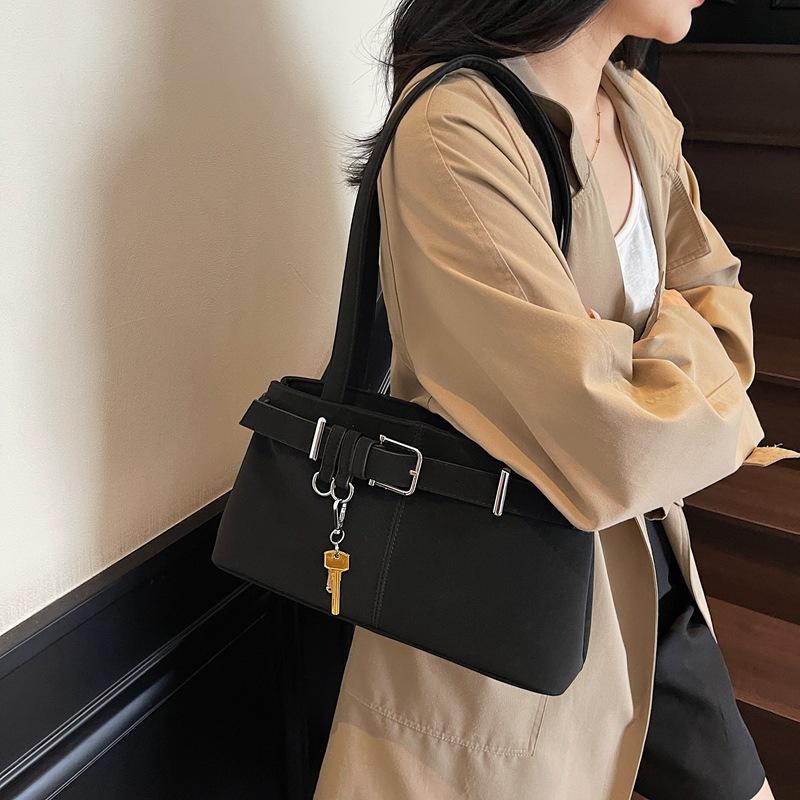 Suede Underarm Bag Women's 2025 New Autumn Trendy Temperament Commuter Shoulder Bag Korean Version Niche Women's Bag