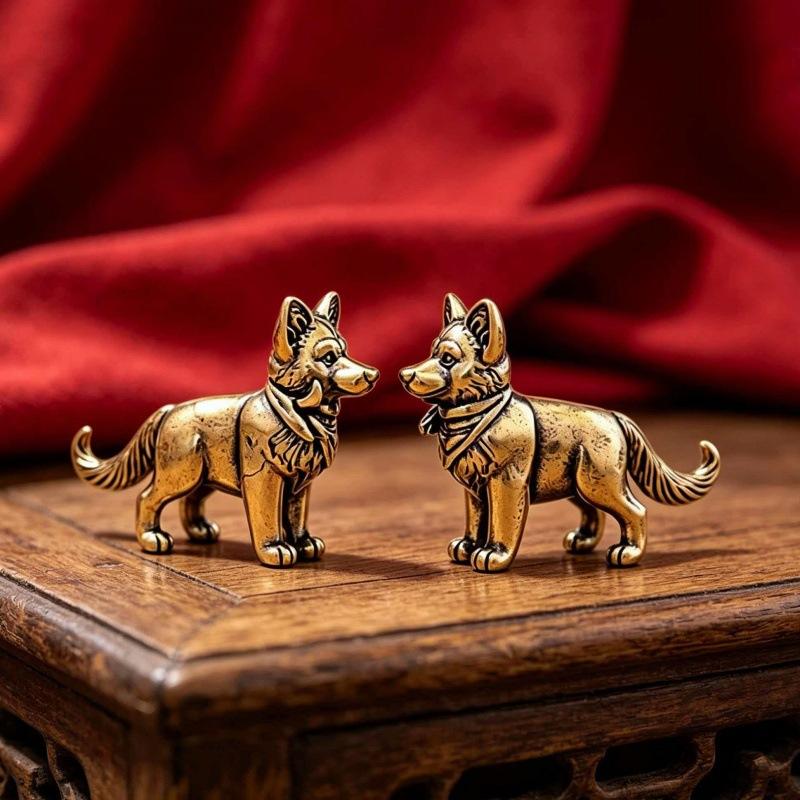 1Pcs Mini Brass Animal Retro Figurine Tiny Vintage Statue for Desktop Micro Landscape Home Office Decor