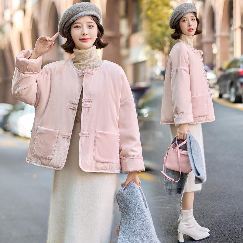 

Женское зимнее пальто в китайском стиле на пуговицах-лягушках - HG3315 L (125-140 jin) розовый