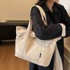 2025 new leisure commuting large-capacity commuting shoulder tote bag fashionable versatile solid color simple handbag