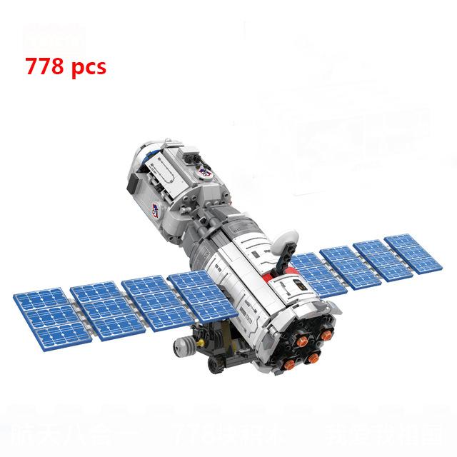 Space Shuttle Launch Center Lunar Lander Model Building Blocks Spaceship Spaceport Figure Rocket Bricks Construction Toys