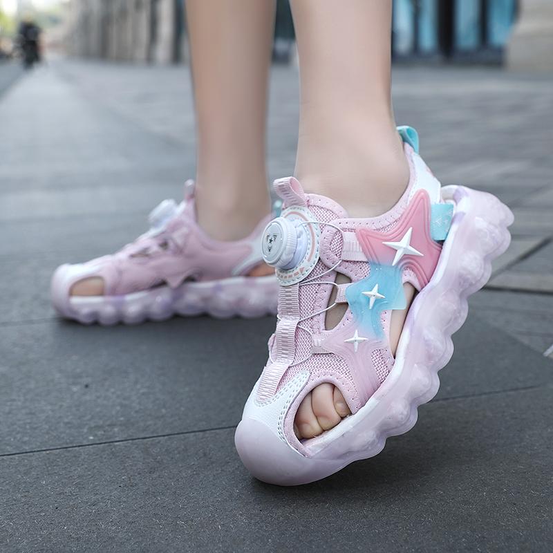 Summer Rotary Button Children's Closed Toe Sandals Beach Shoes Girls' Sports Beach Sandals