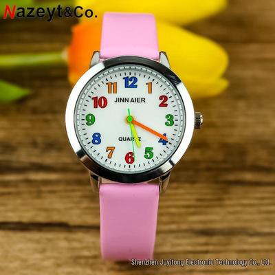 Orologio al Quarzo Popolare a Cartoni Animati per Bambini con Numeri Colorati e Cinturino in Pelle per Bambini e Bambine della Scuola Elementare