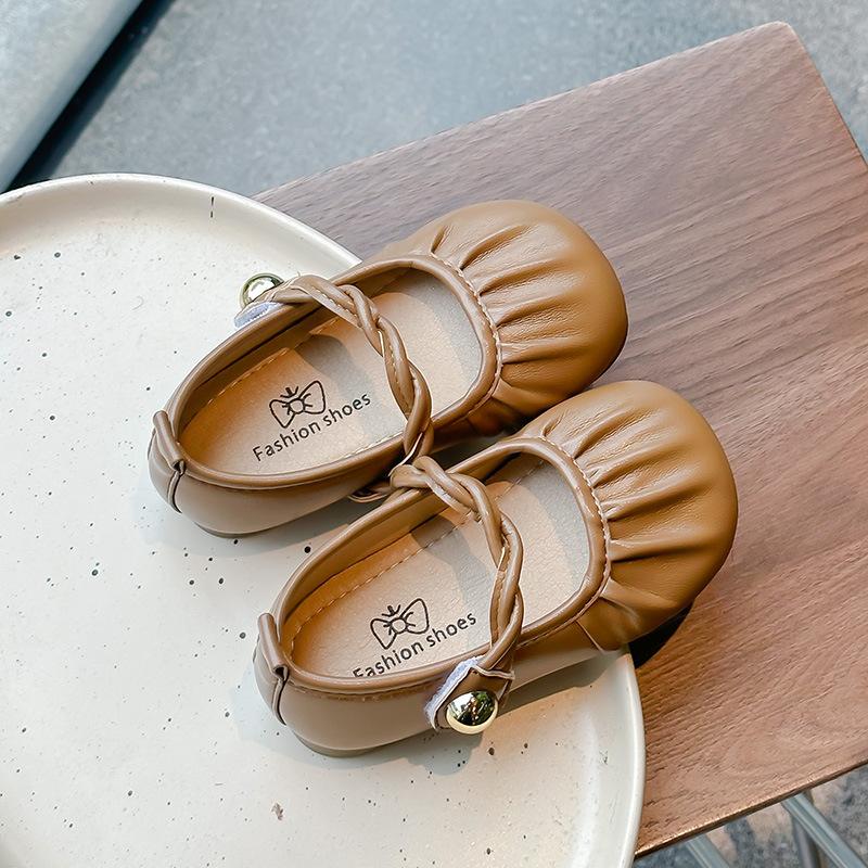 Girls' small leather shoes2026New Spring and Autumn Soft Leather Shoes for Little Girls, Princess Shoes with Soft Soles for Older Children