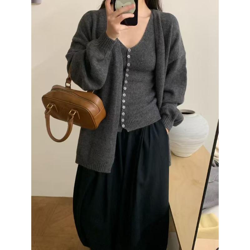 

Вязаный кардиган жилет комплект из двух предметов осень и зима новый нежный ветер свободный свитер куртка комплект с подтяжками One size темно-серого