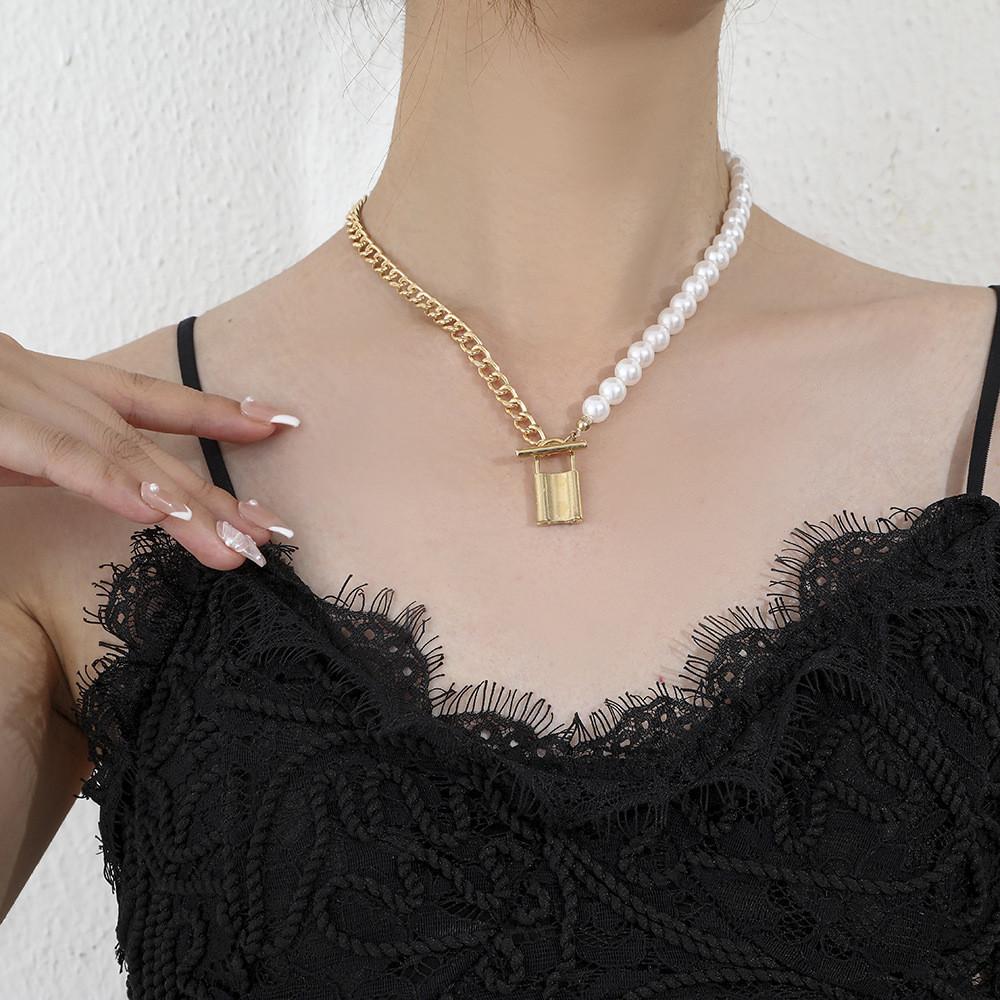 Elegant European Style Pearl Lock Geometric Pendant Necklace For Fashion Lovers