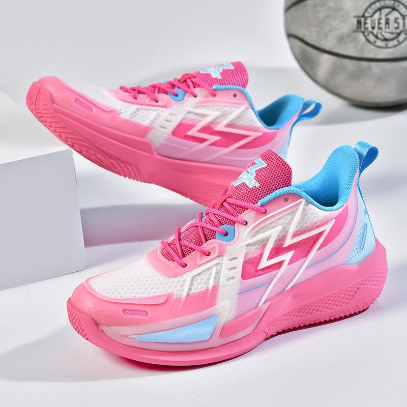 low-top actual combat mesh surface breathable, non-slip, wear-resistant, shock-absorbing, lightweight soft-soled student luminous sports shoes