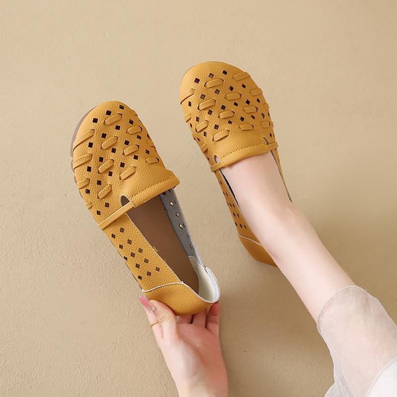 2025 Summer New Hollow Hole Shoes Soft Sole Soft Surface One Pedal Casual Breathable Mother Shoes Flat Single Shoes Women