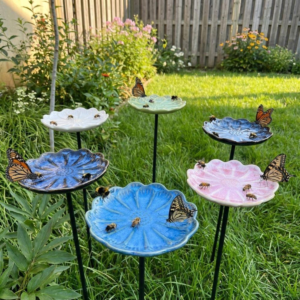 Flower-Shaped Ceramic Bee Feeder Rust-resistant Floral Sculpture Bird Bath Bowl Handcrafted Metal Vintage Style