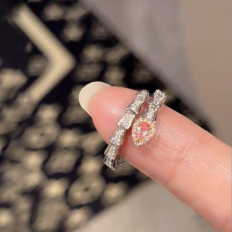 Elegant & Versatile Women's Sparkly Diamond Ring - Sweet, Cool, and Fashionable