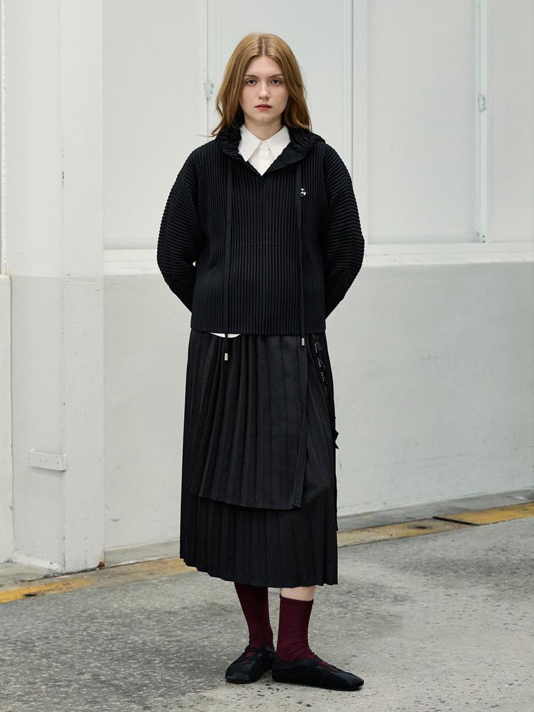Waiowai Buckle Pleated Wrap Skirt_Black