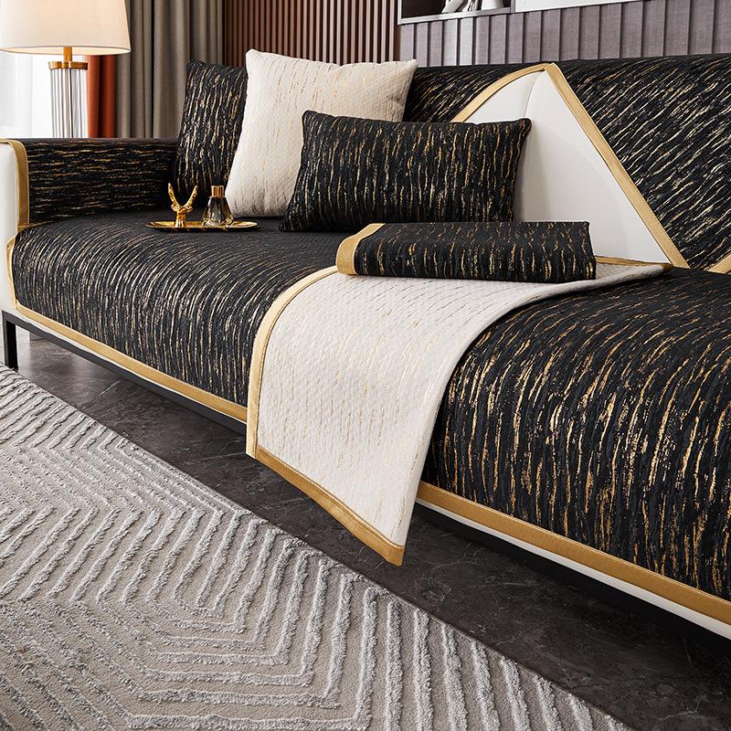 Luxusní pozlacený potah na pohovku Čtyřsezónní kožený univerzální ručník na pohovku žinylka protiskluzový potah all-inclusive látkový polštářek zlatý okraj