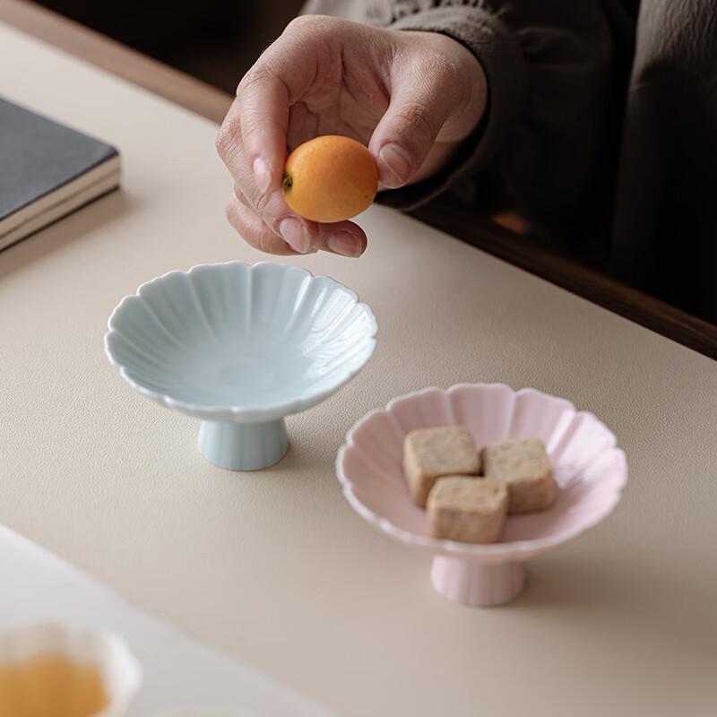 Zhishi Chinese Retro Ceramic High-Footed Snack Plate