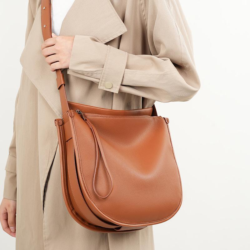 Lazy Style 2026 New Minimalist Comfortable Soft Leather Tote Bag Cowhide Commuting Large Capacity Single Shoulder Crossbody