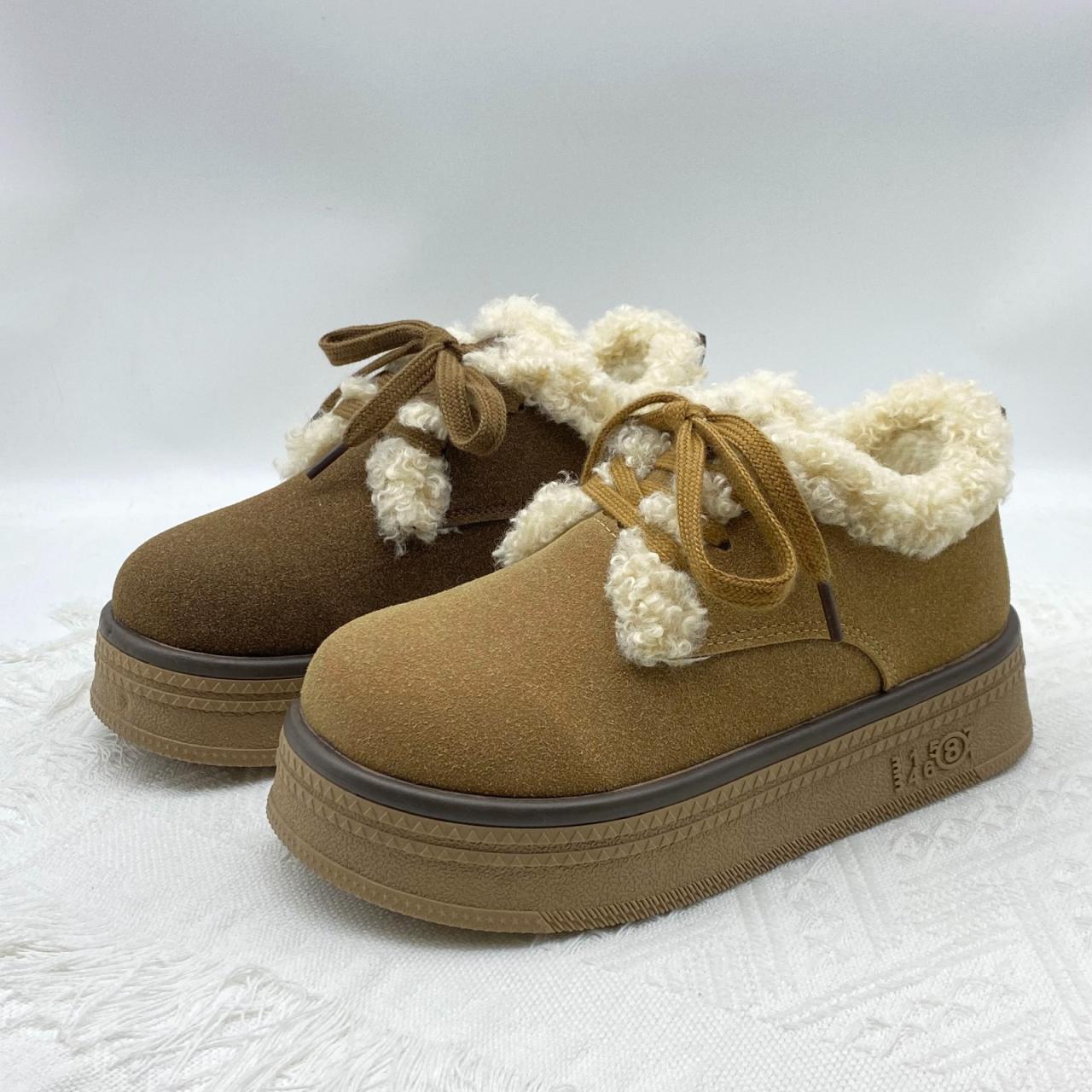 

Женские туфли на плоской подошве из замши и меха на платформе, теплые, плюшевые, хлопковые, повседневные, спортивные, зимние, 2024, трендовые, на шнуровке, зимние ботинки Zapatos Mujer 37 коричневый