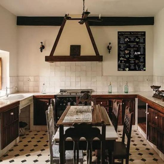 Ainbash Witch Decor for Altar & Kitchen - Wall Art Magick Wiccan Print - Halloween Witch Gift - Pagan Gifts - Faux Gold Silver Chalkboard Art Tin