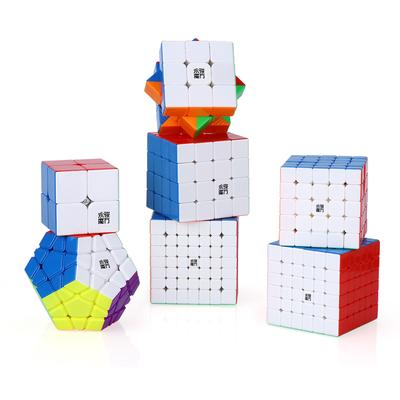 Puzzels en hersenkrakers – Rubik's kubussen