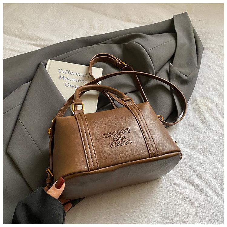 High value small bag women's autumn new fashion messenger bag popular handbag