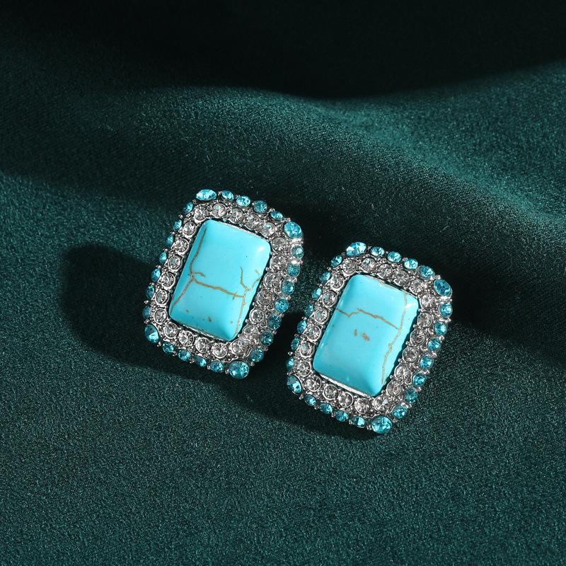 Yong Nuo Vintage Retro Jewelry: High-End, Colorfast Antique Earrings