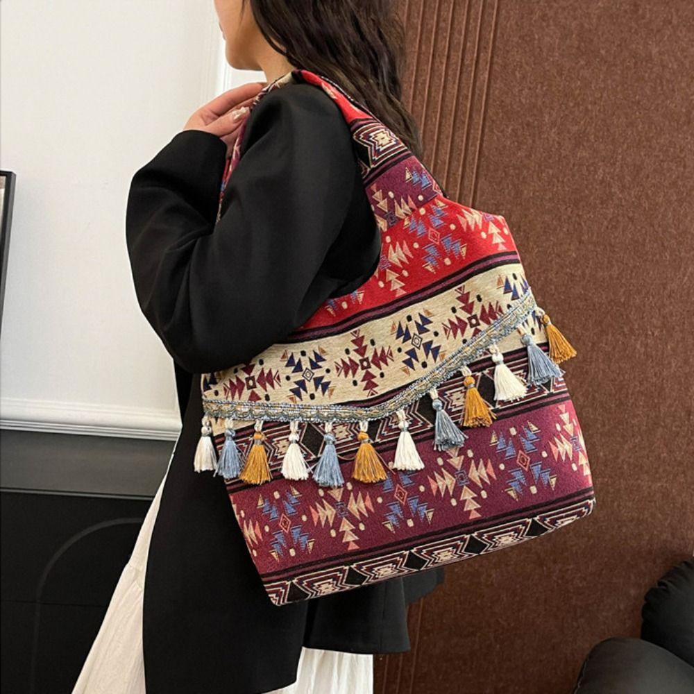 Retro Tassel Shoulder Bag Cloth Bohemian Messenger Bag Portable Ethnic Style Vest Bag  Women