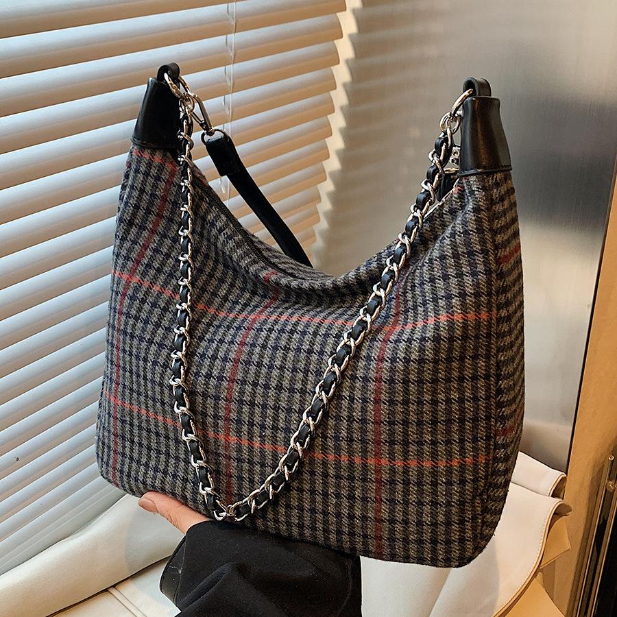 Bag Women's Large-capacity New Casual Messenger Bag Chain Commuter Bag