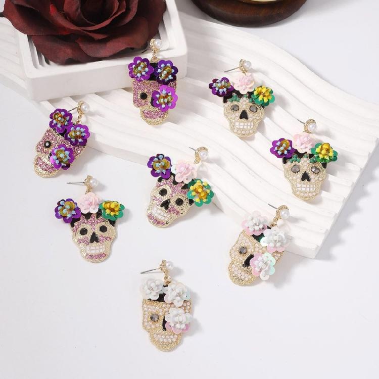 Luxurious Zircon Skull Ear Studs Delicate Zinc Alloy Skull Earrings with Zircon and Glitter Accent for Daily Wear