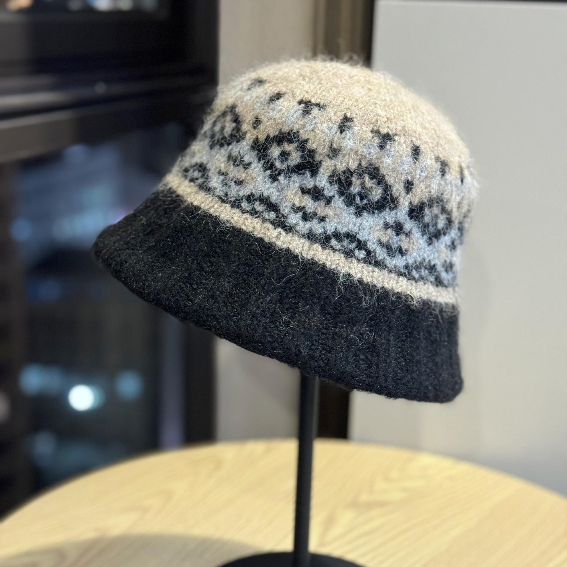 

Autumn and winter thickened Fair Isle style knitted fisherman hat for women, vintage wide brim, face-slimming, warm and trendy bucket hat Adult54-59Adjustable чёрный
