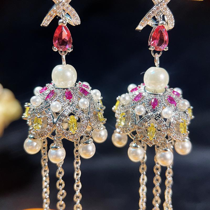 Mode 925 Silber Nadel übertrieben Ohrringe Retro Windspiel Ohrringe Quaste simulierte Perle Glocke Ohrringe weiblich