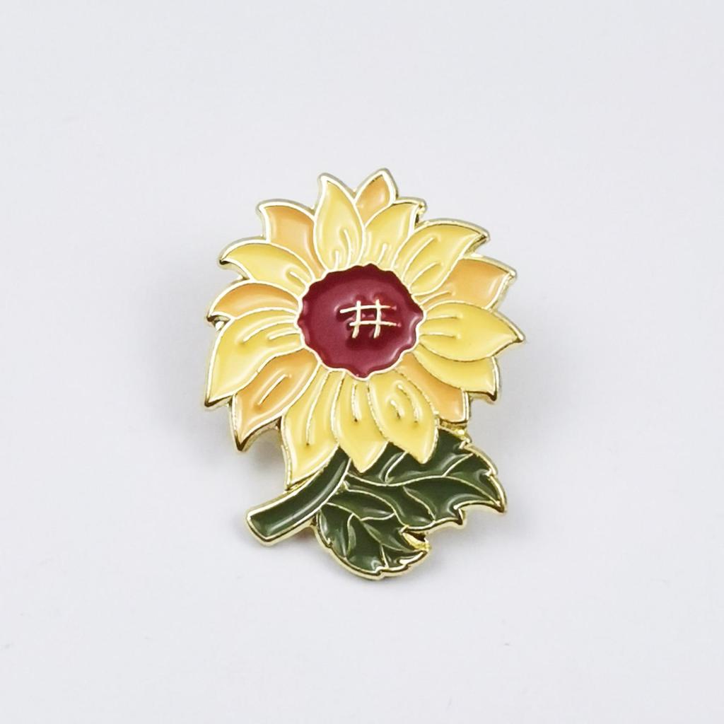 Creative Cartoon Flower Brooch: Alloy Pin Badge for Versatile Decoration