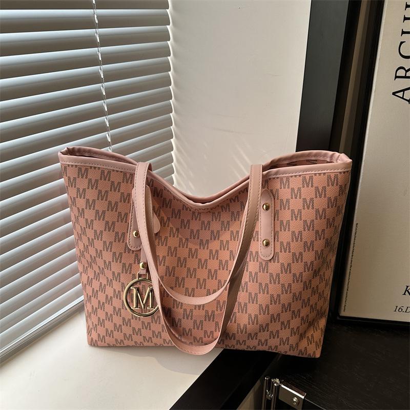 Women's 2025 Trendy High-End Versatile Shoulder Handbag: Large Capacity Underarm Tote