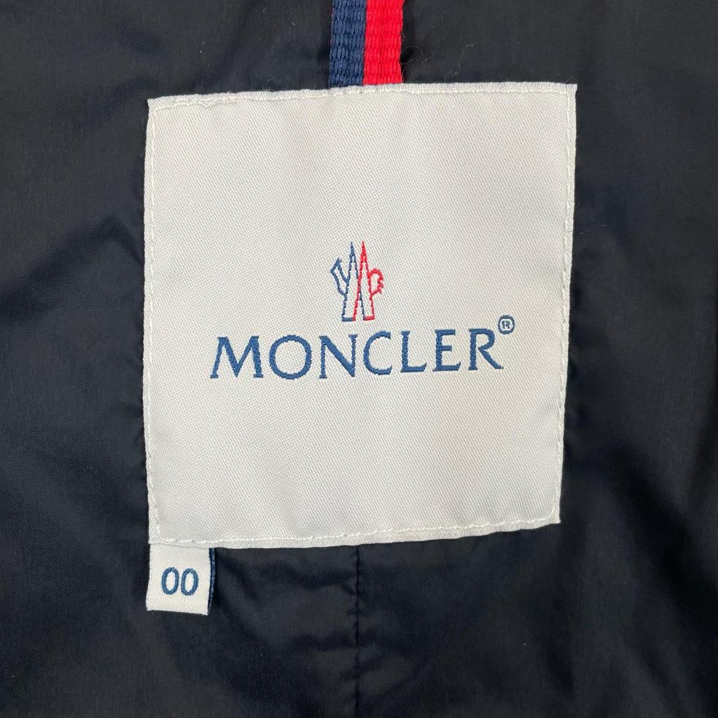 MONCLER (0) WOMEN Down vest black Authentic Model Z6HB021