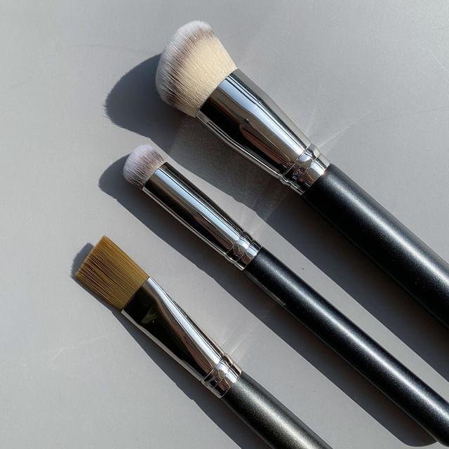 Mogugu - Makeup Brush (Various Designs)