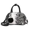 Eine neue Schlangenleder-Muster einfache Crossbody-Schultertasche große Kapazität modische PU-Damenhandtasche