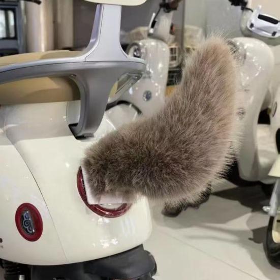 Remote Control Car Tail with Motion Sensor Plush Animal Tail for Vehicle Decoration And Cosplay USB Rechargeable Novelty Gift for Car Enthusiasts