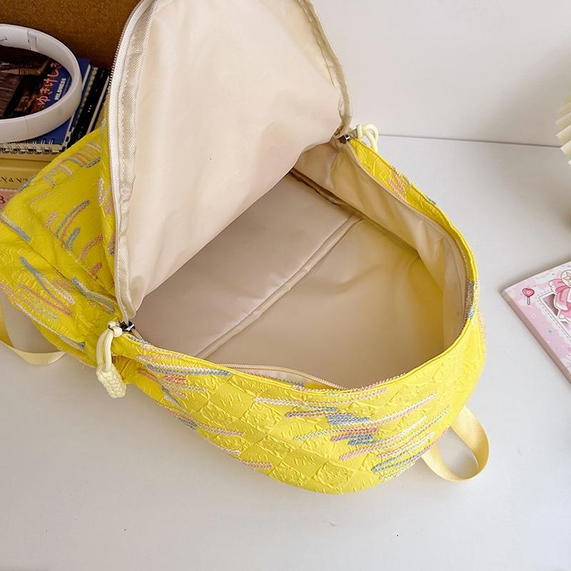 Cute schoolbag junior high school girls high value niche style college students design sense travel shoulders