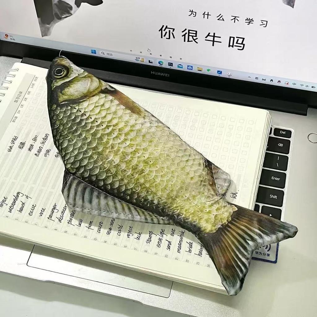 Creative Realistic Crucian Carp Pencil Case, Funny Fish Shaped Stationery Pouch for Students