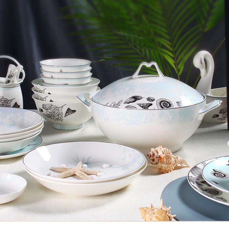 Изысканный подарочный набор столовой посуды из костяного фарфора, 62 предмета