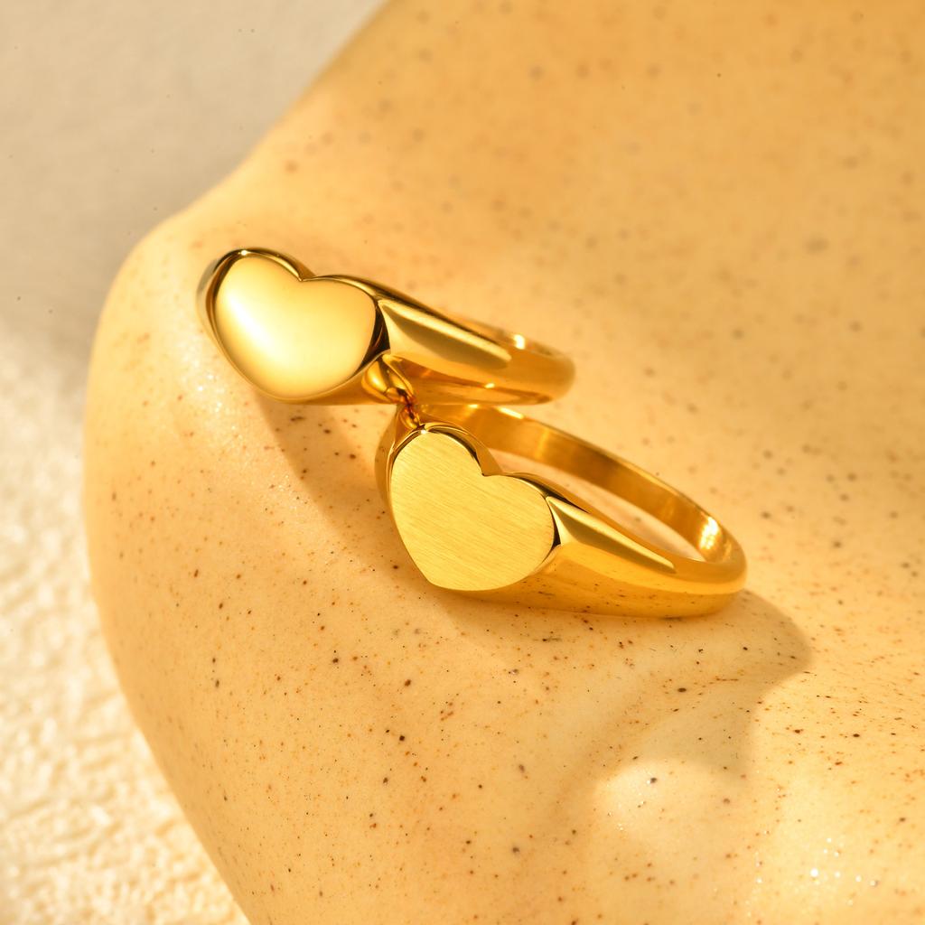 Stainless Steel Heart Rings For Women, Gold Plated Signet Pinky Ring Non-tarnish Jewelry
