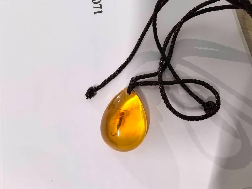 Genserkjede Imitert Rav Genserkjede, Insekthalskjede, Herre- og Dame Motehalskjede