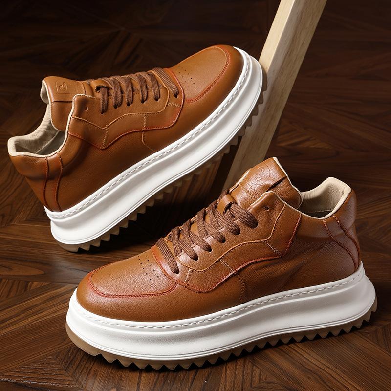 Jesienne i zimowe skórzane buty Martin męskie retro ręcznie robione wysokie casualowe buty męskie brytyjskie wszechstronne platformowe modne sportowe buty na deskorolkę