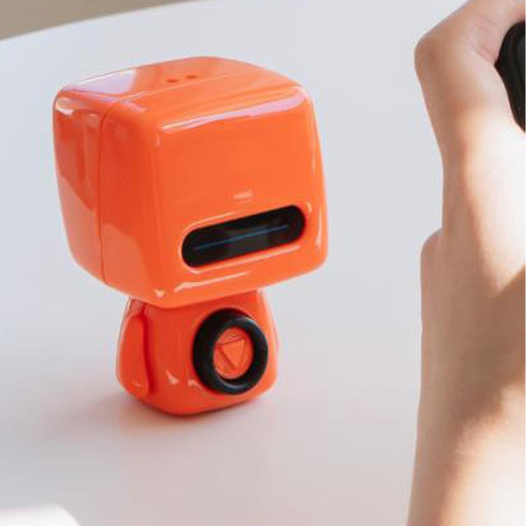 Portable   Speaker Cute Robot Shape Built in Mic Multifunction Smart Wireless Speaker for Photo Call