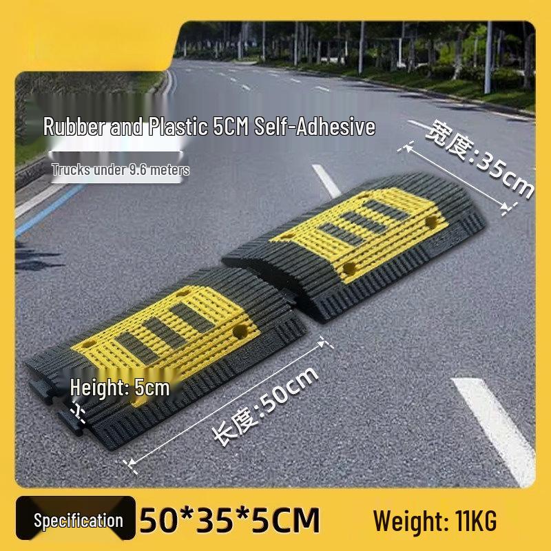 Modular Rubber Speed Bump with Arrow Pattern