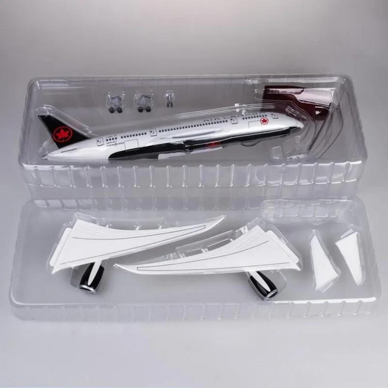 B787 47cm Canada Black Plane 1:130 Scale With Light Diecast Resin Model 787 Airplane Home Collection Aircraft