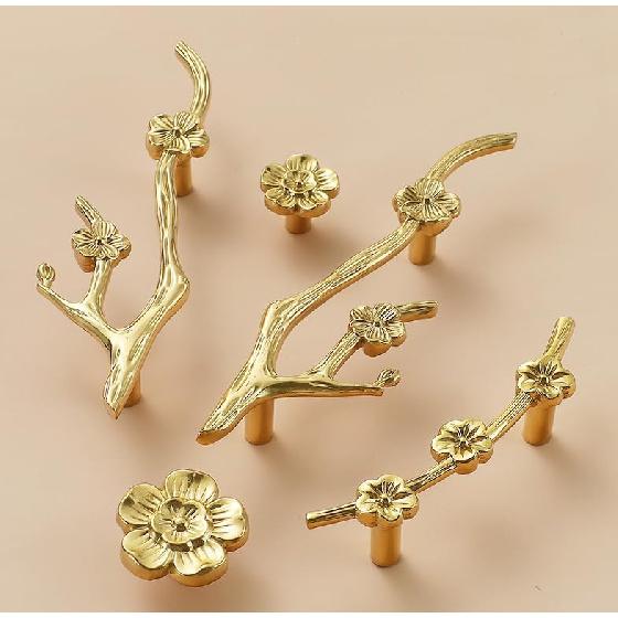 

Мебельная фурнитура 2 шт. Ручка из чистой меди в китайском стиле, Ручка для ящика шкафа, Антикварная цельномедная ручка для дверцы шкафа, Тип «Цветок сливы», Большая