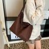 Herbst und Winter neue matte Wildleder-Tragetasche große Kapazität Pendler lässige Umhängetasche Mode Damenhandtasche