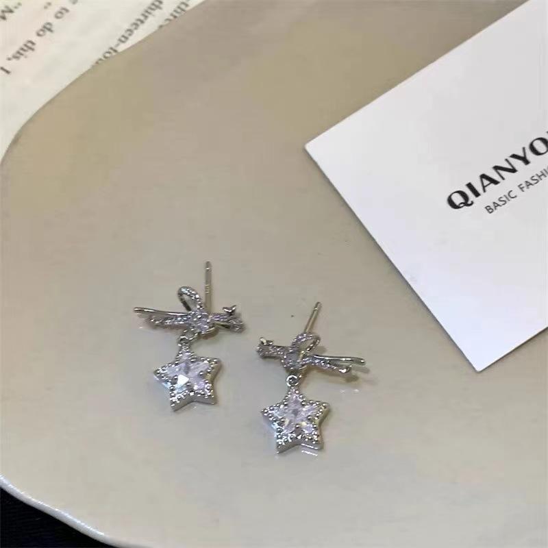 

Серьги в милом стиле с бантом и звездой, весенние и летние универсальные высококачественные серьги для девочек, темпераментные серьги