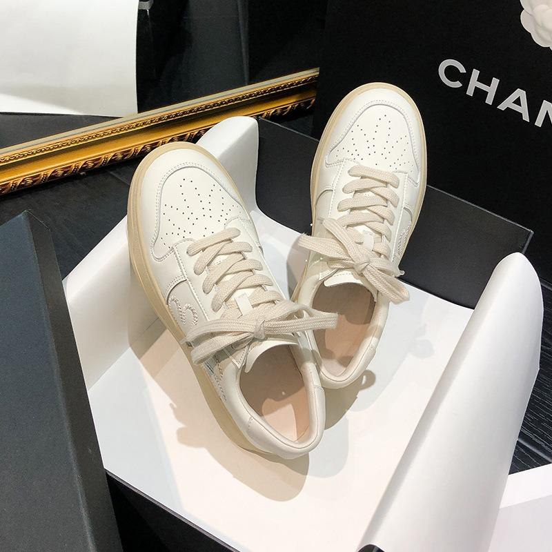Cowhide round head lace-up platform white shoes women's new leisure sports small flower daisy black and white panda board shoes