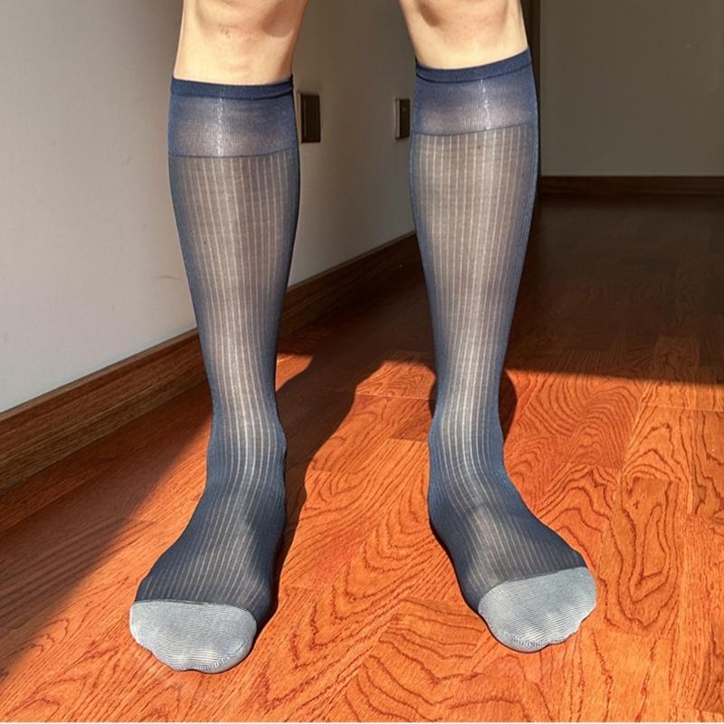 Herren Business-Anzugsocken Feines Streifenmuster Bequeme Passform Nylonstrümpfe für Formelle Anlässe und Bürokleidung